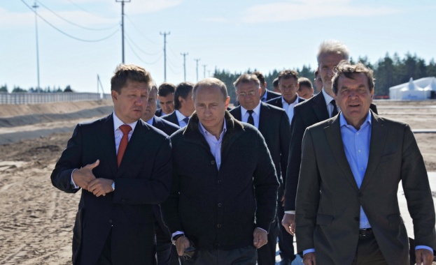 Шрьодер отпразнува 70-ти рожден ден с Путин