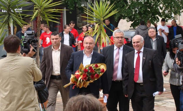 Станишев: От 1989г. не са отделяни толкова средства за Враца