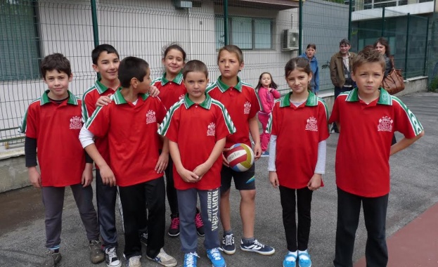 Ученици от 18 училища се събраха заедно в името на съпричастността и добротата