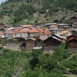 Нашенци и гърци пълнят Огняново за Гергьовден 