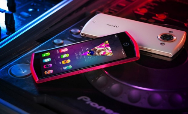 Китайска компания създаде перфектния смартфон за селфита 