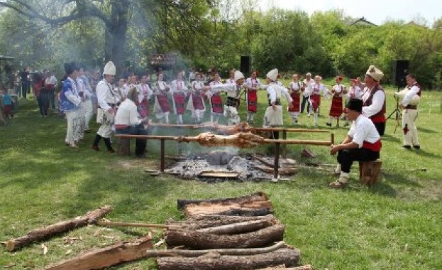 На 1-ви май - топло слънце, на Гергьовден - дъжд