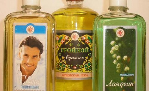 Проектозакон ограничава пиенето на парфюми и одеколони