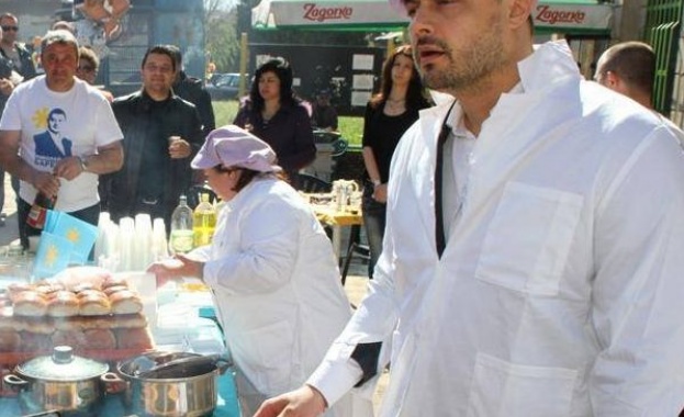 Бедни хора се оказаха щедрите дарители на партията на Бареков 