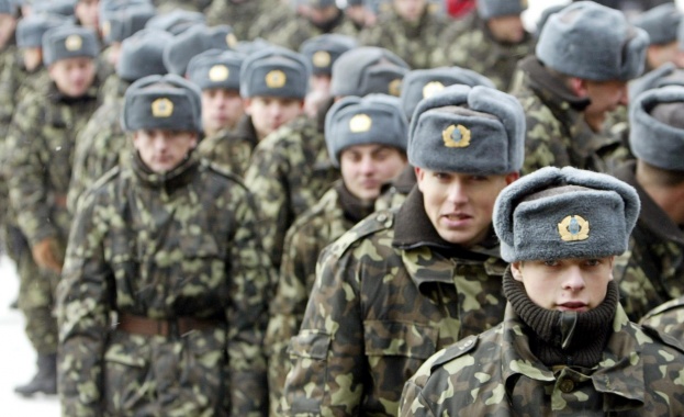 Среднощни военни учения в Киев?