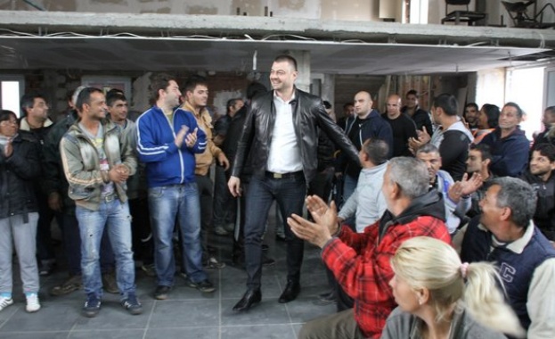 Бареков към ромите: Подкрепете ме, за да ви върна после жеста