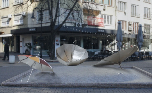 „Демонтаж” е най-честият отговор в анкетата за фонтана на бул. „Витоша” 