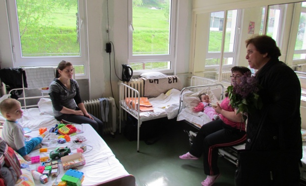 Дора Янкова: Държавата ще продължи да подкрепя общинското здравеопазване