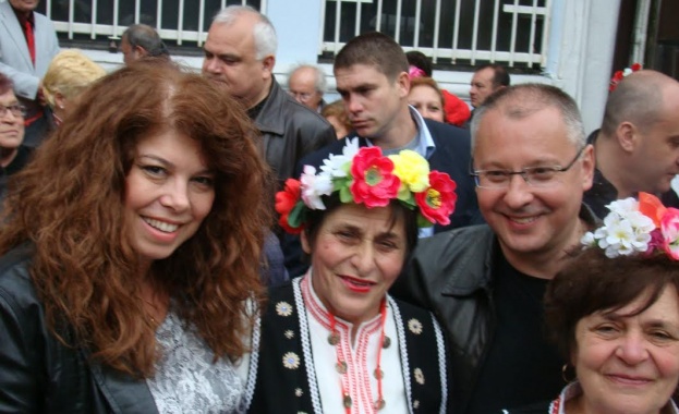 Йотова: Европа не е място за чиновници, а за водачи