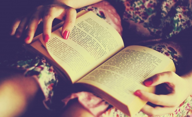 14 забавни причини да четем книги на хартия
