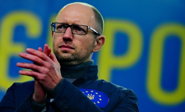 "Народният фронт" на премиера Арсений Яценюк печели изборите за Върховна рада в Украйна