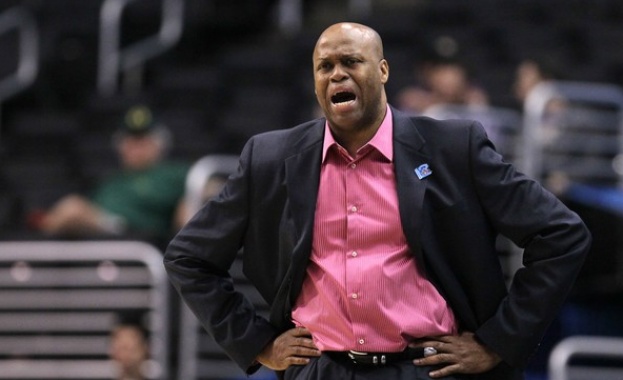 Уволниха брата на Мишел Обама 