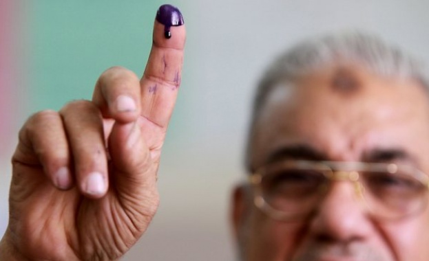 Съдът забрани" лидери" на партията на Мубарак да участват в избори