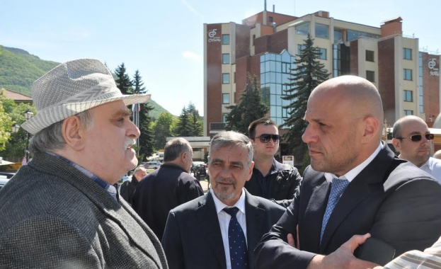 Дончев: Бъдещето на България е европейско и ще се боря за това