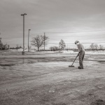 Трябва да има някой на света, който...