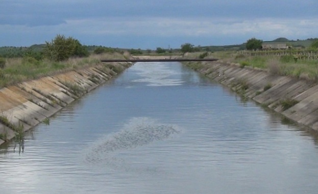 Пет деца вече са загинали в канала край Брестовица