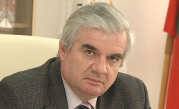 Кмет се оплака от терор