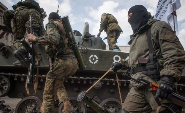 Сблъсъци избухнаха в украинския град Мариупол, има жертви