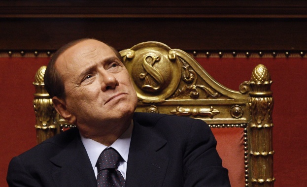 Берлускони започна работа за Sacra Famiglia 