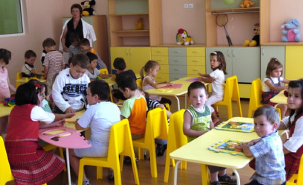 Борба за столче и креватче