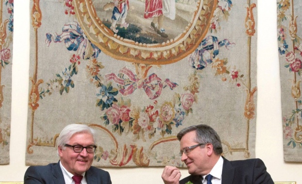 Коморовски поиска от Германия по-твърд поход към Русия