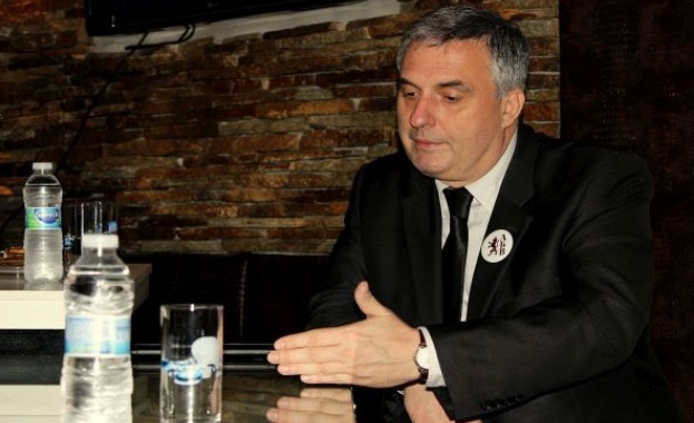 Ивайло Калфин: Само високата избирателна активност може да неутрализира купуването на гласове