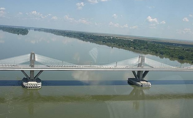 Първият пътнически влак между Видин и Калафат потегли в 12.25 ч. днес 