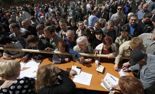 Избирателната активност в Донецк и Луганск е почти 80%