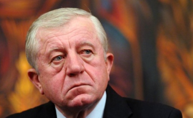 Михов: Каракачанов ще бъде атрактивен и добър министър на отбраната