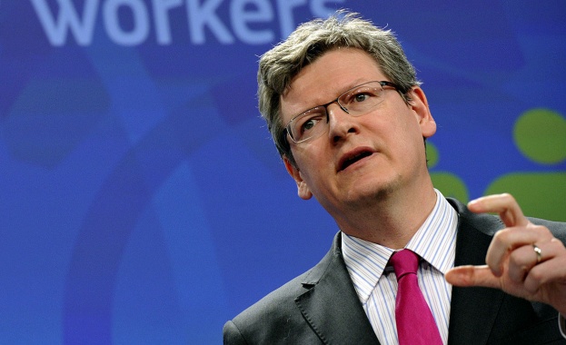 Еврокомисар: Не трябва да се разхищава образованието на младежите 