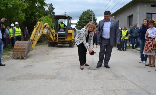 Терзиева: Публичната инвестиционна програма на правителството работи и изпълнява целите си