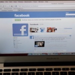 Постинг във Facebook донесе присъда на млада жена