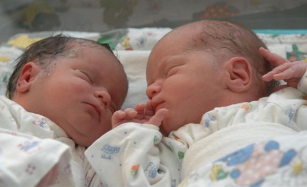57-годишна бургазлийка роди близнаци