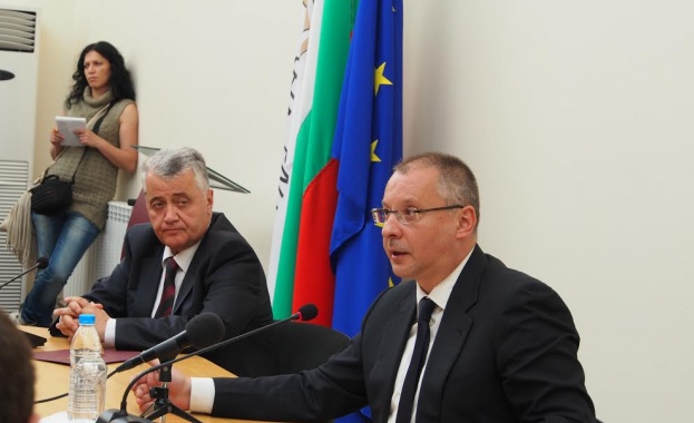 Станишев за вота: Неуважение към темата, гавра с гражданите и с евроизборите