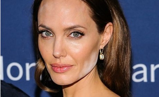 Джоли шокира с вида си