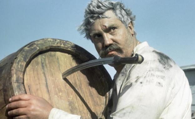 Паметник на честния митничар открит в Москва