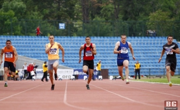 Осем медала за лекоатлети на „Еврофутбол“ от шампионата по лека атлетика старша възраст