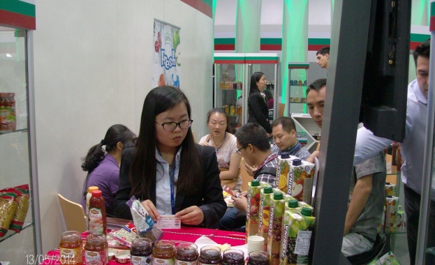 Успешен старт за българските производители на храни и напитки на международната изложба в Шанхай