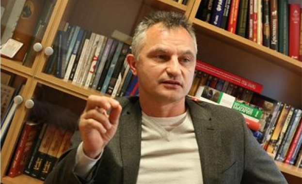 Захари Карабашлиев е автор на едни от най известните и най докосващите