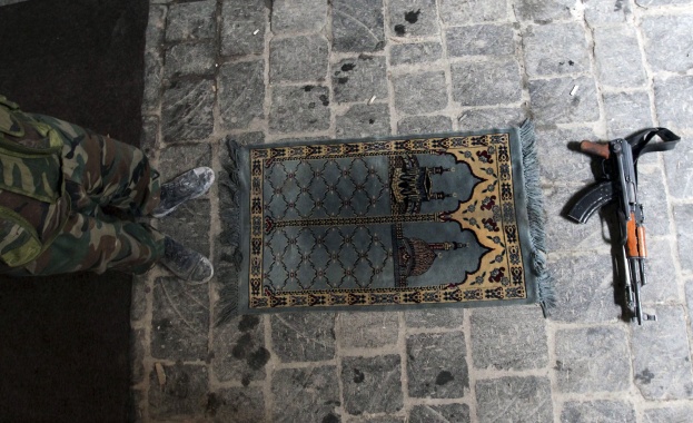 Великобритания повишава статута на представителството на сирийската опозиция в Лондон