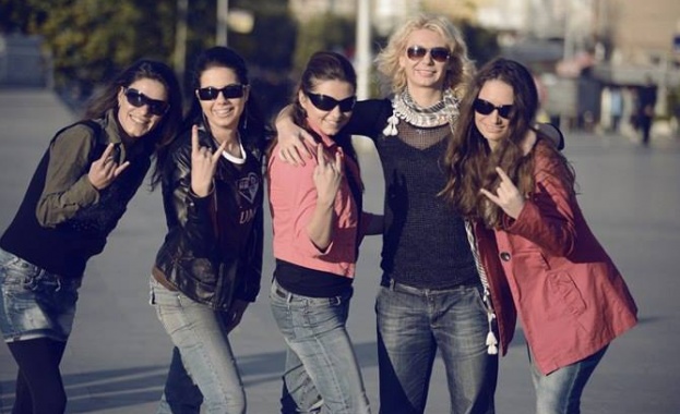 Розов саунд в Musica E с D.VINE!