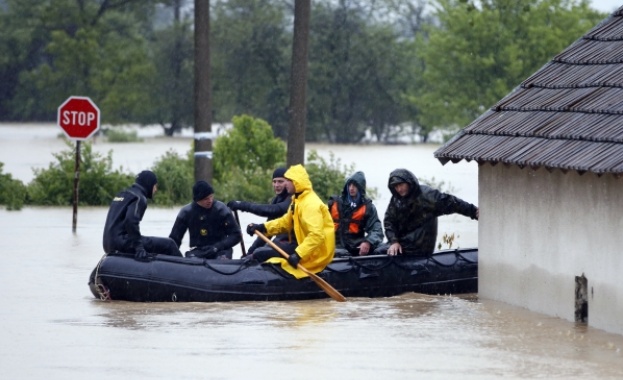 Наводнения и градушки връхлетяха югоизточните американски щати