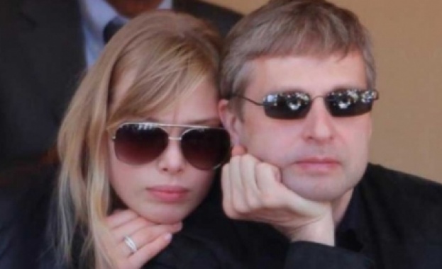 Елена Риболовлева взе от съпруга си 3.3 млрд. евро 