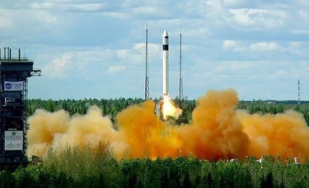 Ракетата „Рокот” изведе в орбита три руски военни спътника