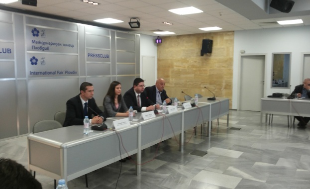 Министър Чобанов: Пловдивският театър ще получи необходимите средства за ремонт и възстановяване