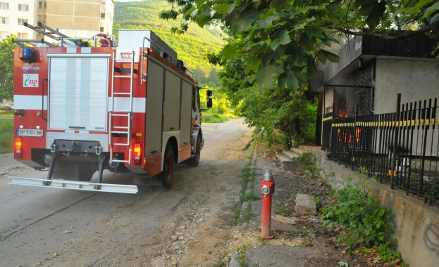 Пожар горя в бивше военно поделение във Враца