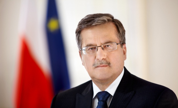 Коморовски покани Порошенко във Варшава