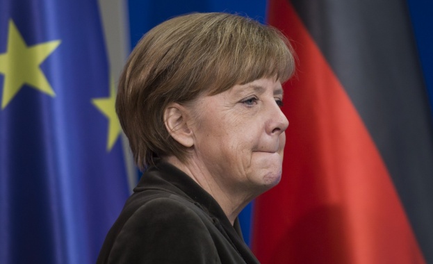 Reuters: Офисът на Меркел е затворен заради бомбена заплаха  