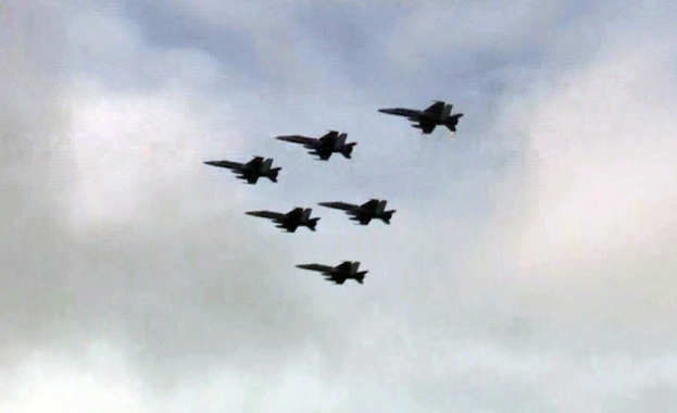 Украински военни бомбардират Донецк