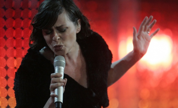 Лиса Стенсфийлд: Ще накараме всеки от публиката да пее и танцува с нас